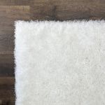 Long-Lasting Dense White Shag Rug with Thick and Soft Pile