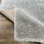 Timeless Platinum Gray Rug with Dense Fibers for a Shimmering, Modern Aesthetic